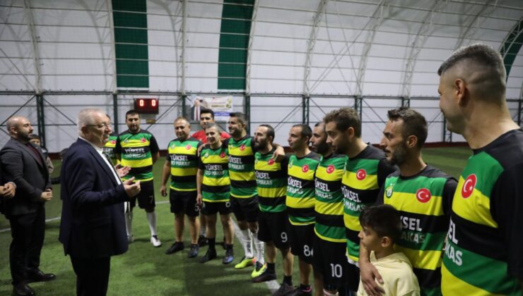 Edremit’te Cumhuriyet Kupası Sahibini Buldu: Şampiyon 9 Eylül FK