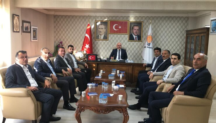 AK Parti Kars İl Başkanlığı’nda Aylık İlçe Başkanları Toplantısı Gerçekleştirildi