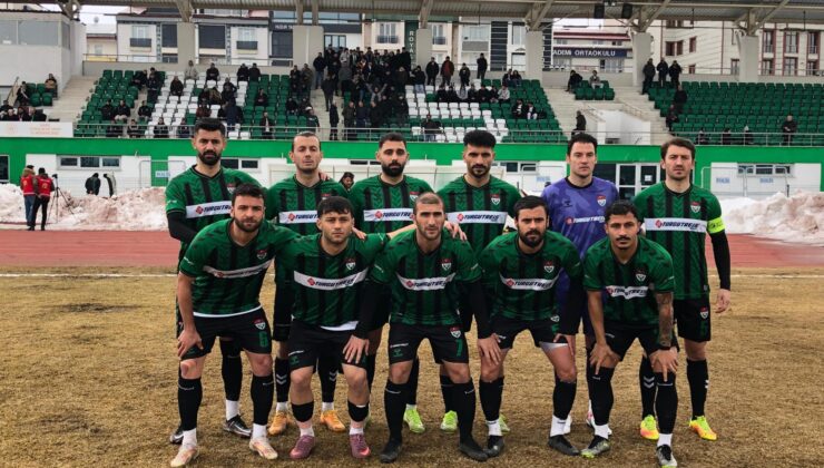 BAL’da Kars 36 Spor Son Dakikada 1 Puanı Kurtardı