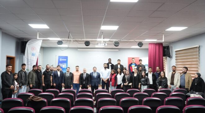 Geçmişten Geleceğe Anlamlı Bir Köprü: “Fütüvvet Sultanı: Gençliğin Aynası Ebu’l-Hasan Harakânî” Belgeseli Gençlerle Buluştu