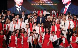 Kültür ve Turizm Bakanı Mehmet Nuri Ersoy, Cumhurbaşkanlığı Çocuk Orkestrası ve Korosu Konserine Katıldı