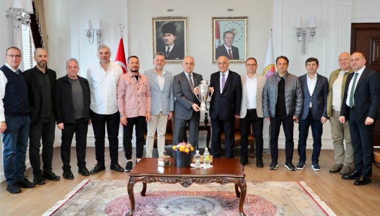 52 Orduspor Yönetiminden Ordu Valisi Muammer Erol’a Şampiyonluk Ziyareti